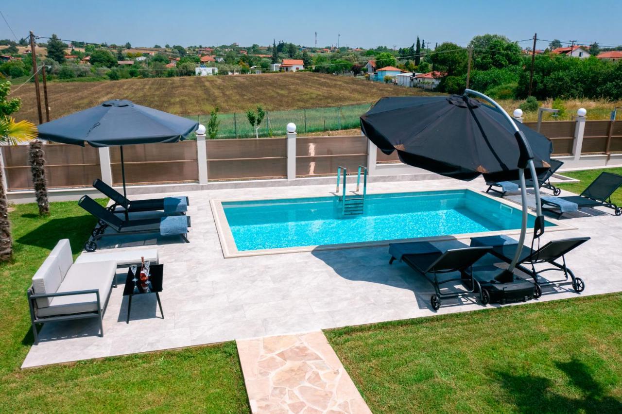 Villa Liana , Private Villa With Pool And Garden Vergia Ngoại thất bức ảnh
